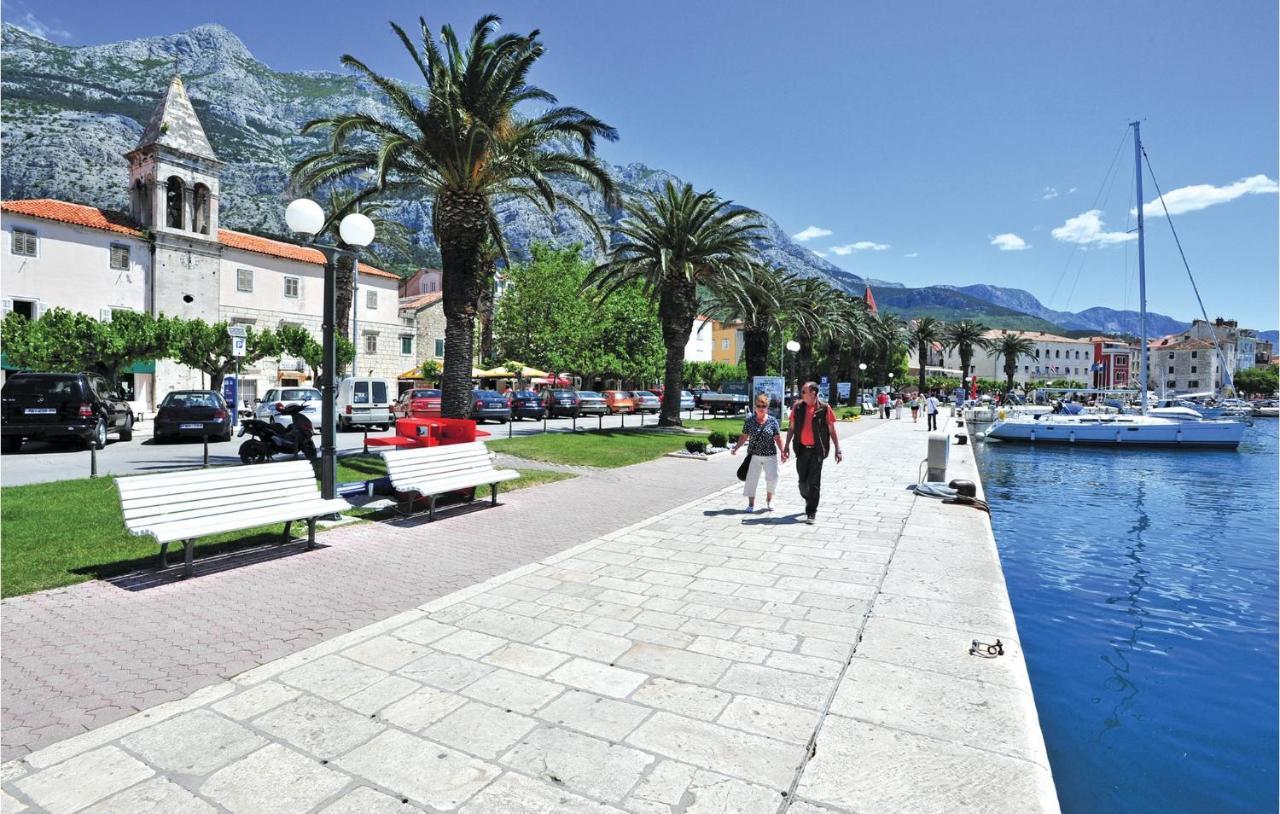 Lovely Apartment In Makarska With Wifi ภายนอก รูปภาพ